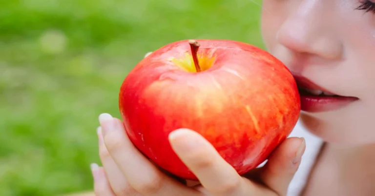 Health Benefits of Eating Apples Every Day