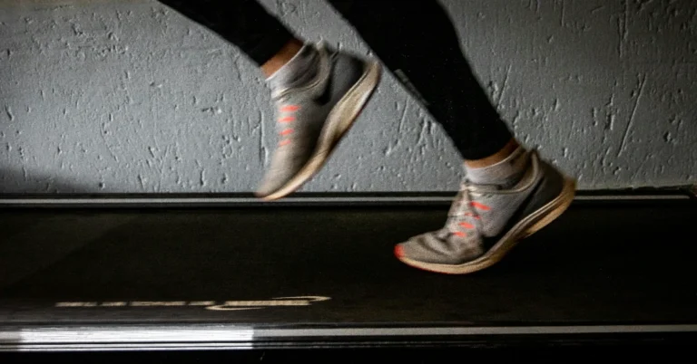 Best Treadmill Alternatives for Knee Patients — Safe, Low‑Impact Exercises